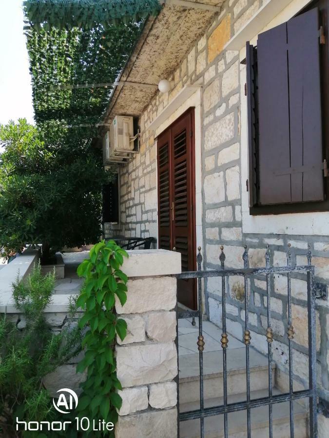 Apartment Karmen Sumartin Zewnętrze zdjęcie